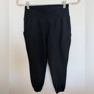Beyond Yoga Jogger Small Dark Gray Small